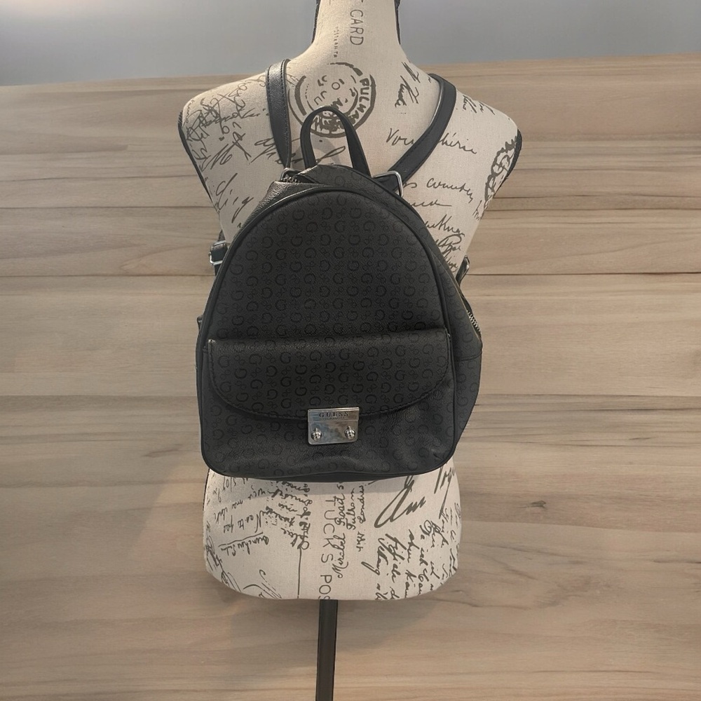 Guess Backpack Black Mini Backpack Classic Guess - image 1